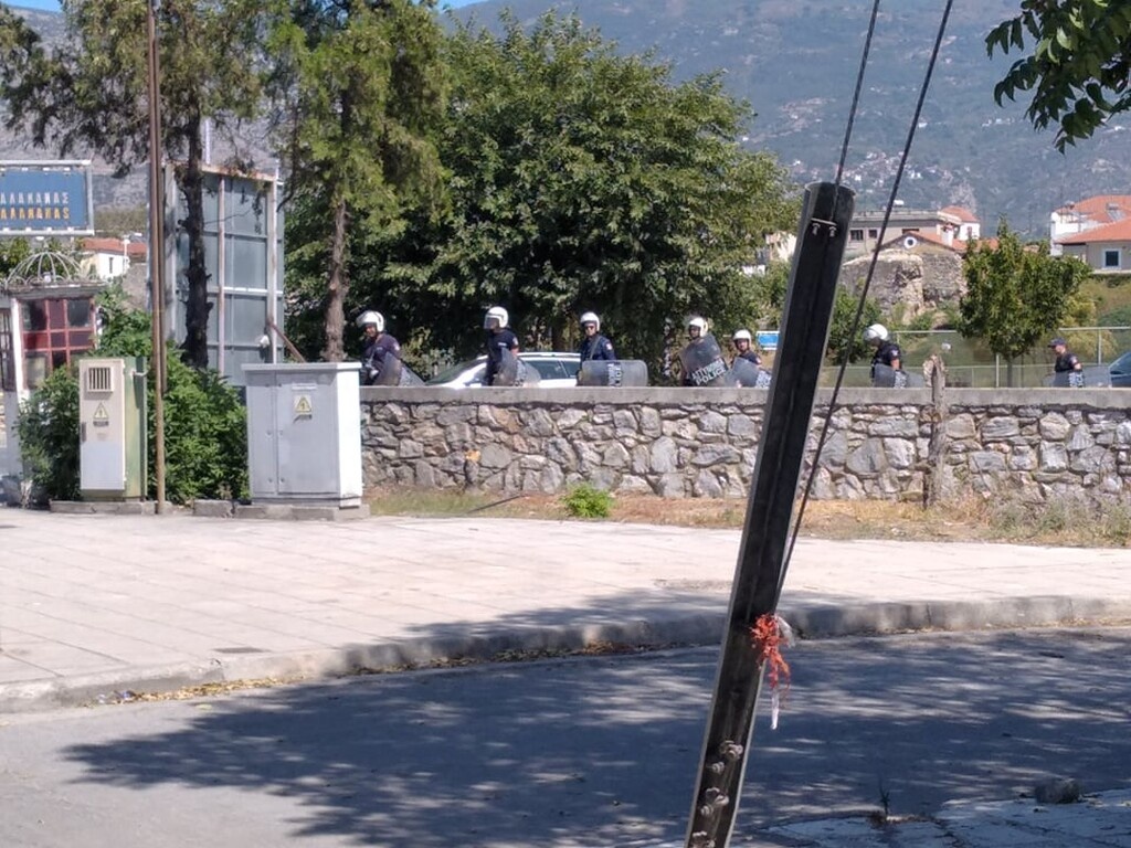 ΑΕΚ-Ολυμπιακός: «Αστακός» ο Βόλος υπό το φόβο νέων επεισοδίων (photos)