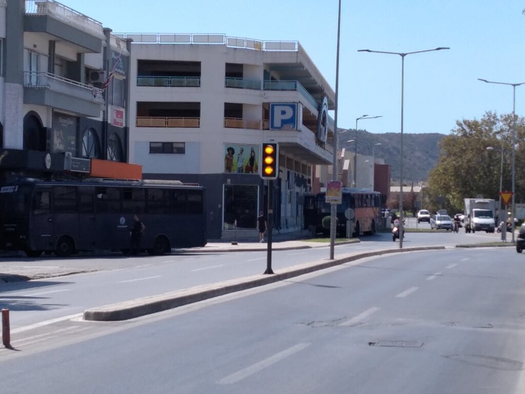 ΑΕΚ-Ολυμπιακός: «Αστακός» ο Βόλος υπό το φόβο νέων επεισοδίων (photos)