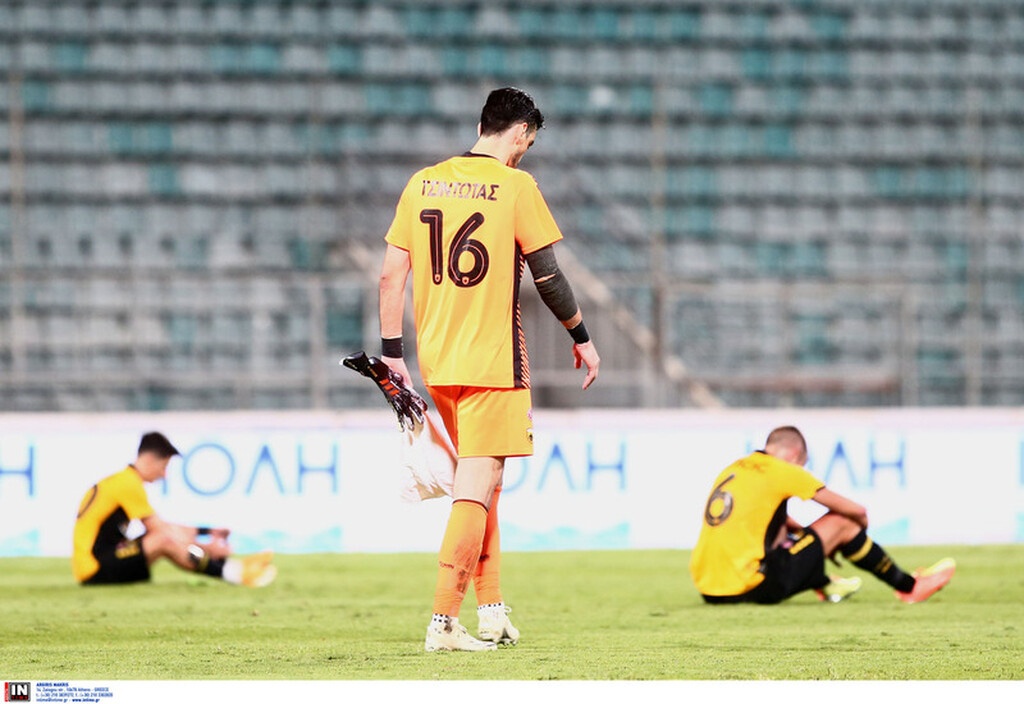 ΑΕΚ-Ολυμπιακός: Η χαρά των νταμπλούχων και η πίκρα στην Ένωση (video+photos)