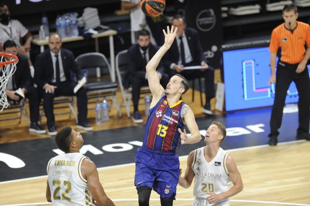 Ρεάλ Μαδρίτης-Μπαρτσελόνα 72-67: Με Καμπάτο «οδηγό» πήρε τον πρώτο τίτλο της χρονιας (videos+photos)