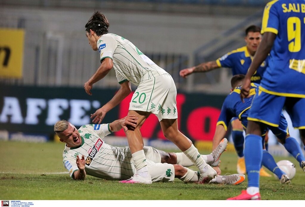 Αστέρας Τρίπολης – Παναθηναϊκός: Ζήτησε πέναλτι σε ανατροπή από τον Κώτσιρα ο Καρλίτος