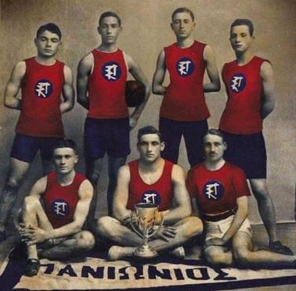 Η πρώτη ομάδα βόλεϊ, το 1913