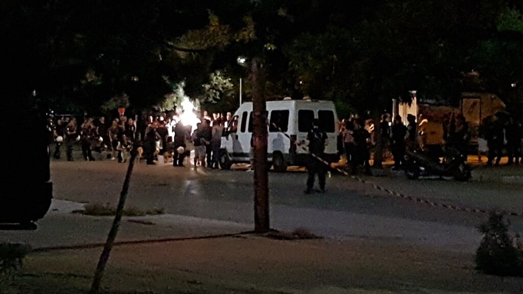 ΠΑΟΚ: Οπαδοί στην Τούμπα, ξέφρενοι πανηγυρισμοί (photos+video)