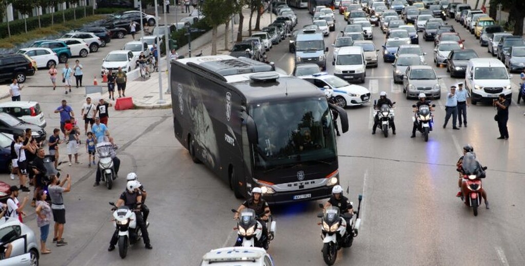 ΠΑΟΚ-Μπενφίκα: Έκαναν... Τούμπα το Μακεδονία Παλάς - Χαμός και τρέλα στους δρόμους (video)