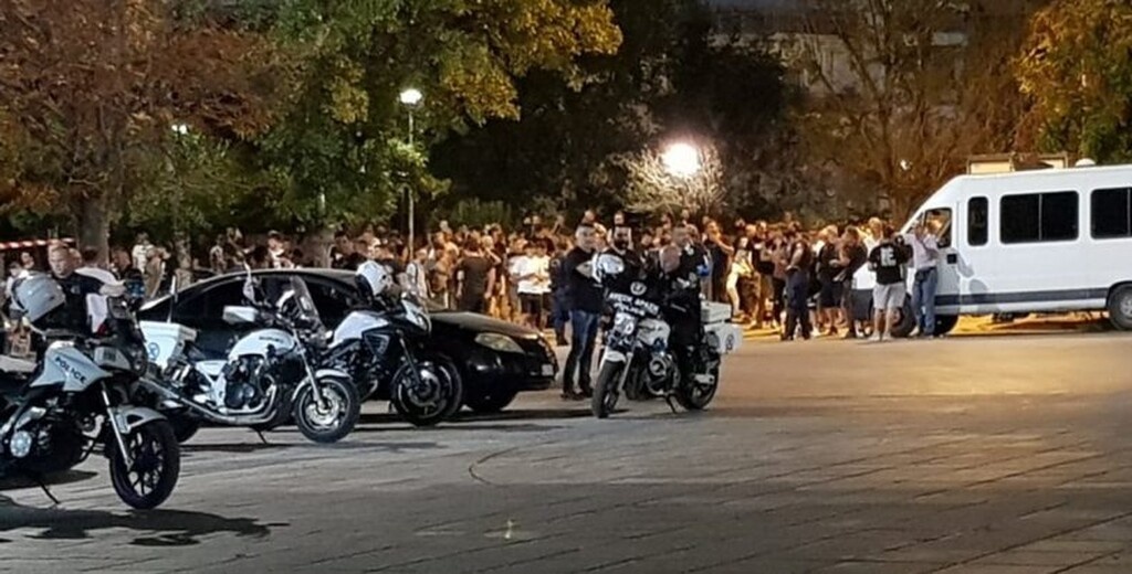 ΠΑΟΚ: Οπαδοί στην Τούμπα, ξέφρενοι πανηγυρισμοί (photos+video)