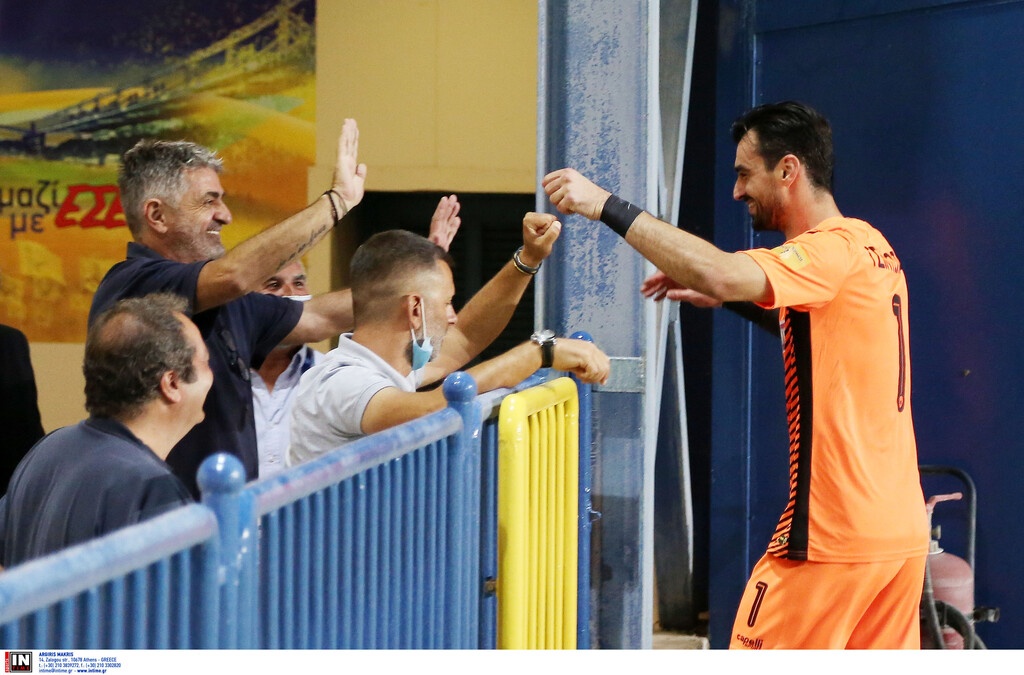 Παναιτωλικός-ΑΕΚ: Αποθεώθηκε ο… ήρωας Τσιντώτας (photo)