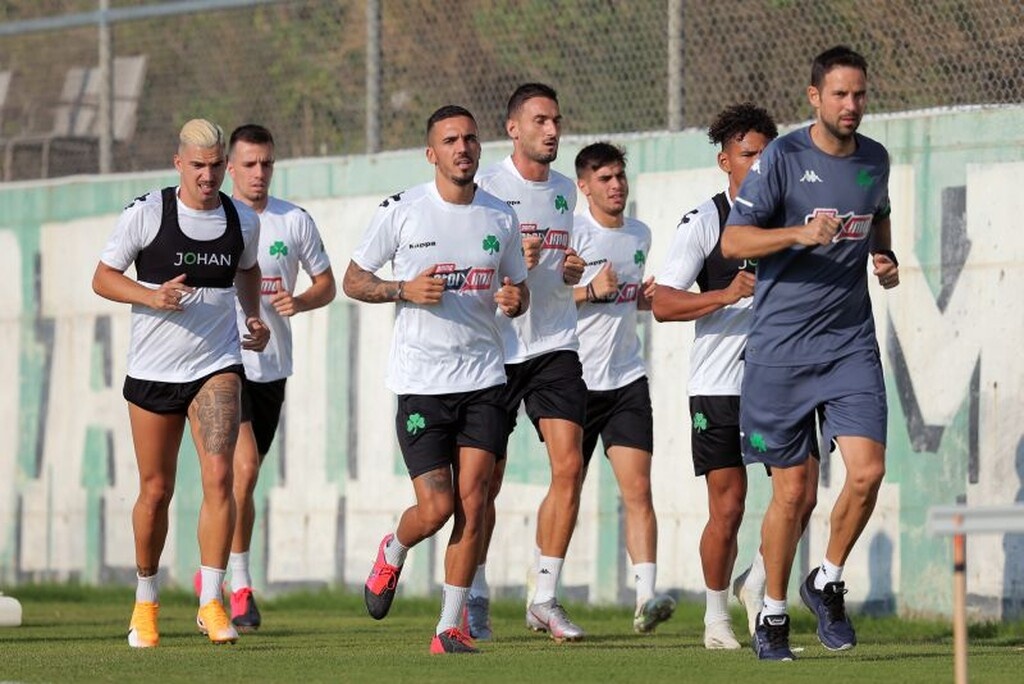 Μακέντα: «Σεβόμαστε τον προπονητή, να παίζω μαζί με Καρλίτος»