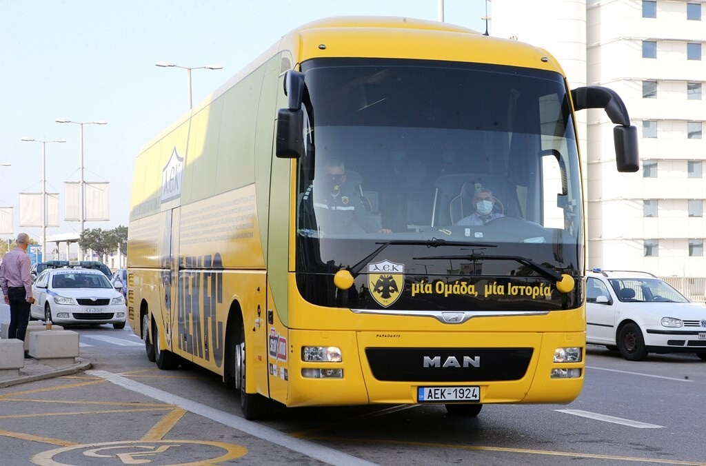 ΑΕΚ: Καρέ-καρέ η αναχώρηση για Ελβετία