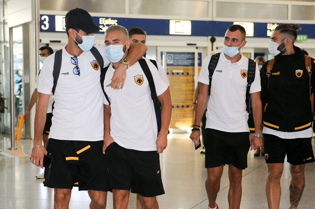 ΑΕΚ: Καρέ-καρέ η αναχώρηση για Ελβετία