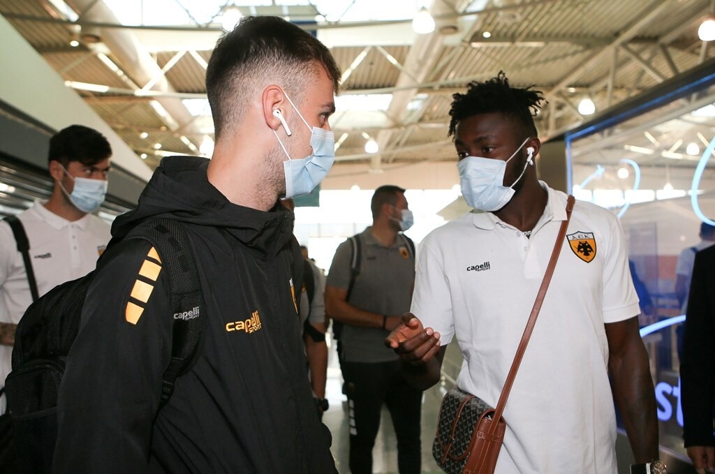 ΑΕΚ: Καρέ-καρέ η αναχώρηση για Ελβετία