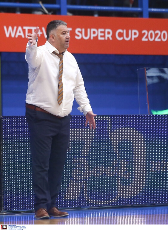 Γιατράς: «Να μην πάρουν τα μυαλά μας αέρα» (video)