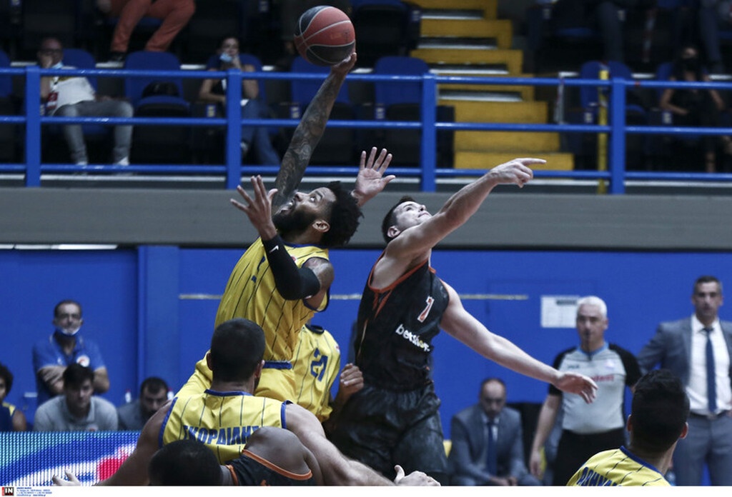 Προμηθέας Πατρών-Περιστέρι 82-74:  Το πρώτο Super Cup πήγε στην Πάτρα! (videos+photos)