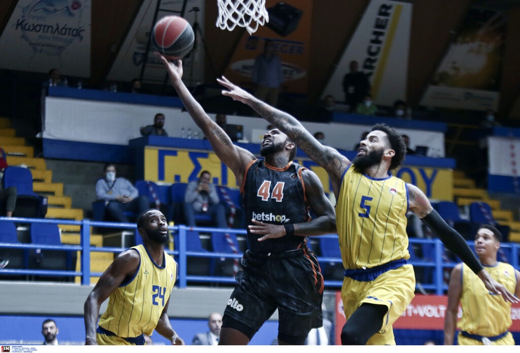 Προμηθέας Πατρών-Περιστέρι 82-74:  Το πρώτο Super Cup πήγε στην Πάτρα! (videos+photos)