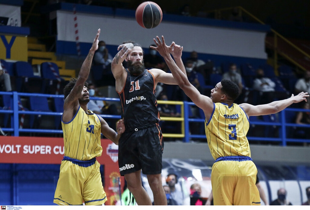 Προμηθέας Πατρών-Περιστέρι 82-74:  Το πρώτο Super Cup πήγε στην Πάτρα! (videos+photos)