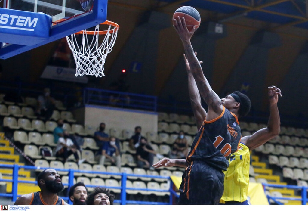 Προμηθέας Πατρών-Περιστέρι 82-74:  Το πρώτο Super Cup πήγε στην Πάτρα! (videos+photos)
