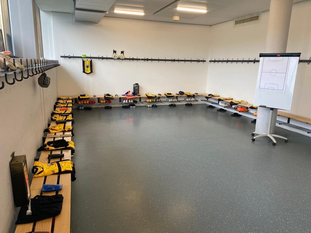 Σεντ Γκάλεν – ΑΕΚ: Όλα έτοιμα στα «κιτρινόμαυρα» αποδυτήρια (photos)