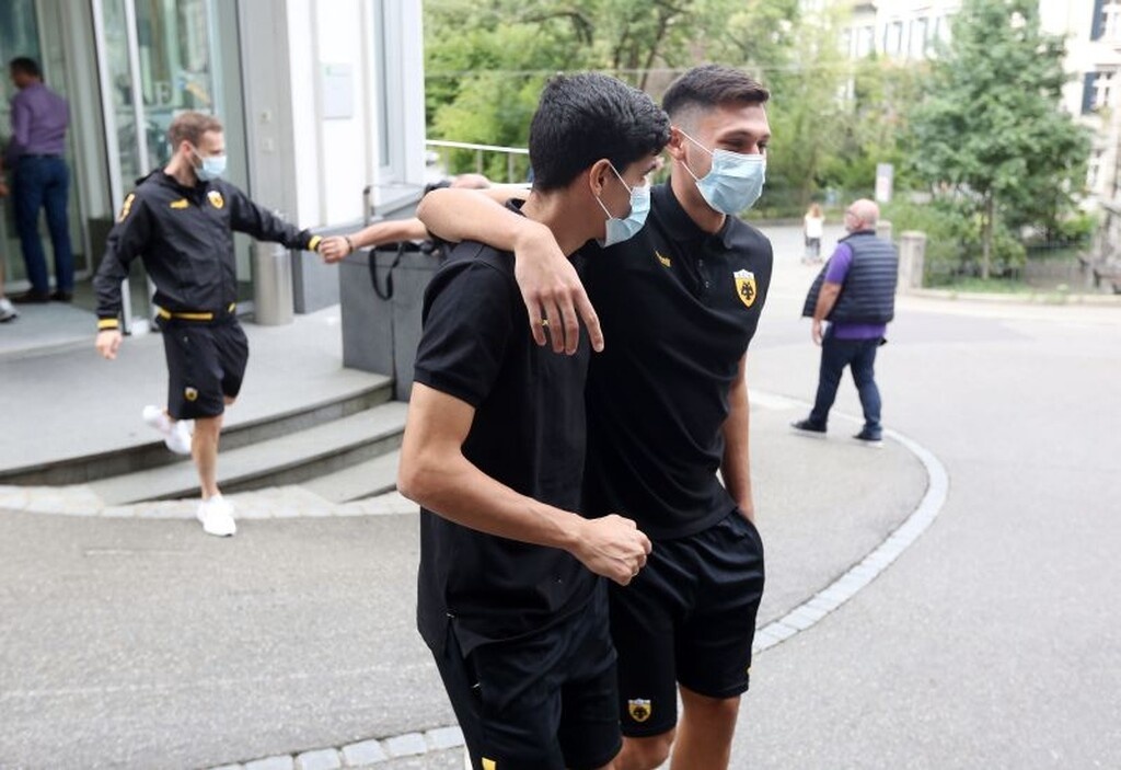 Σεντ Γκάλεν – ΑΕΚ: Η βόλτα που δεν έγινε κι οι οπαδοί στο ξενοδοχείο (photos)