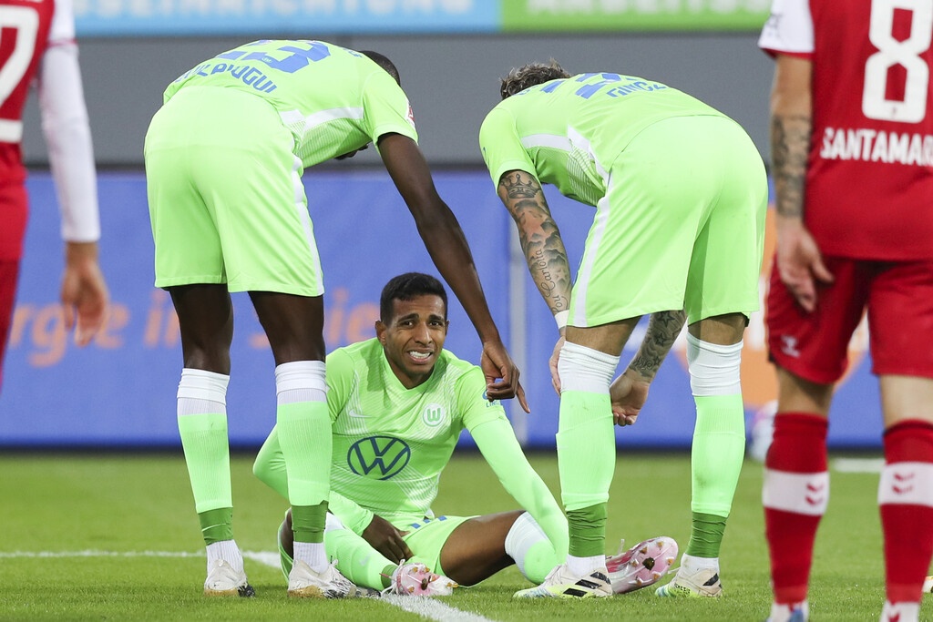 Πέρα από τον τραυματισμό του Ζοάο Βίκτορ στο ματς με την Φράιμπουργκ η Βόλφσμπουργκ ενόψει της αναμέτρησης με την ΑΕΚ έχει να διαχειριστεί ένα ακόμα πρόβλημα