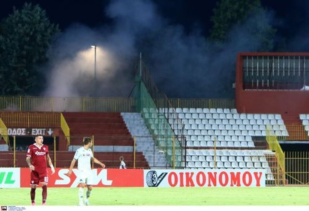 ΑΕΛ-Παναθηναϊκός: Μικρή διακοπή για καπνογόνο στο… άδειο γήπεδο (photos)