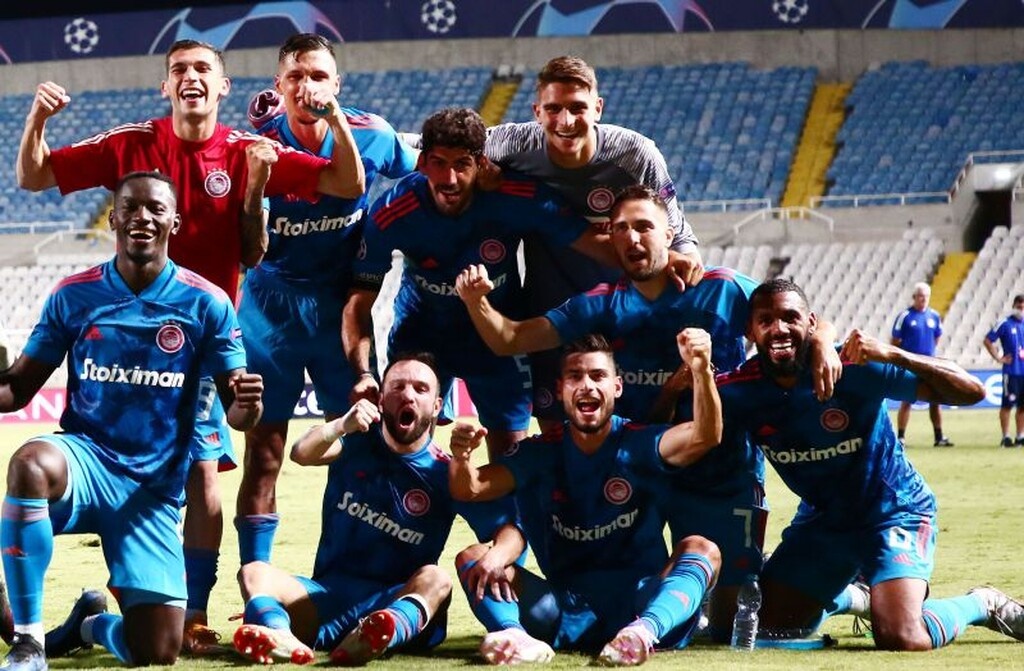 Ομόνοια-Ολυμπιακός: Το γιόρτασαν στα αποδυτήρια οι «ερυθρόλευκοι» (video+photos)