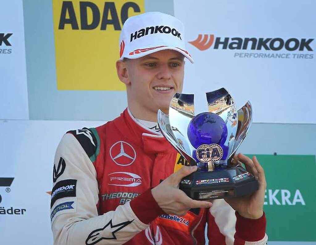 Η Formula 1 θέλει τον Σουμάχερ της και ΕΠΙΤΕΛΟΥΣ θα τον έχει (photos+video)