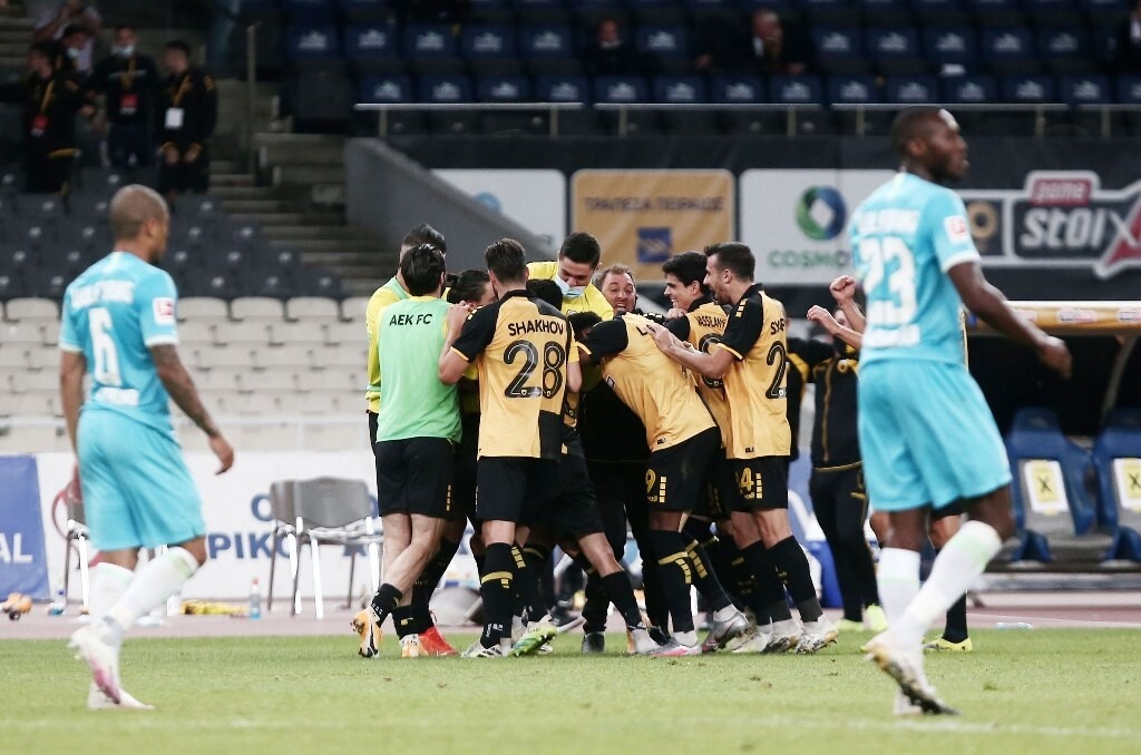 ΑΕΚ-Βόλφσμπουργκ: O Σιμόες το ΄χει ξανακάνει στο ίδιο τέρμα με τακουνάκι (video+photos)