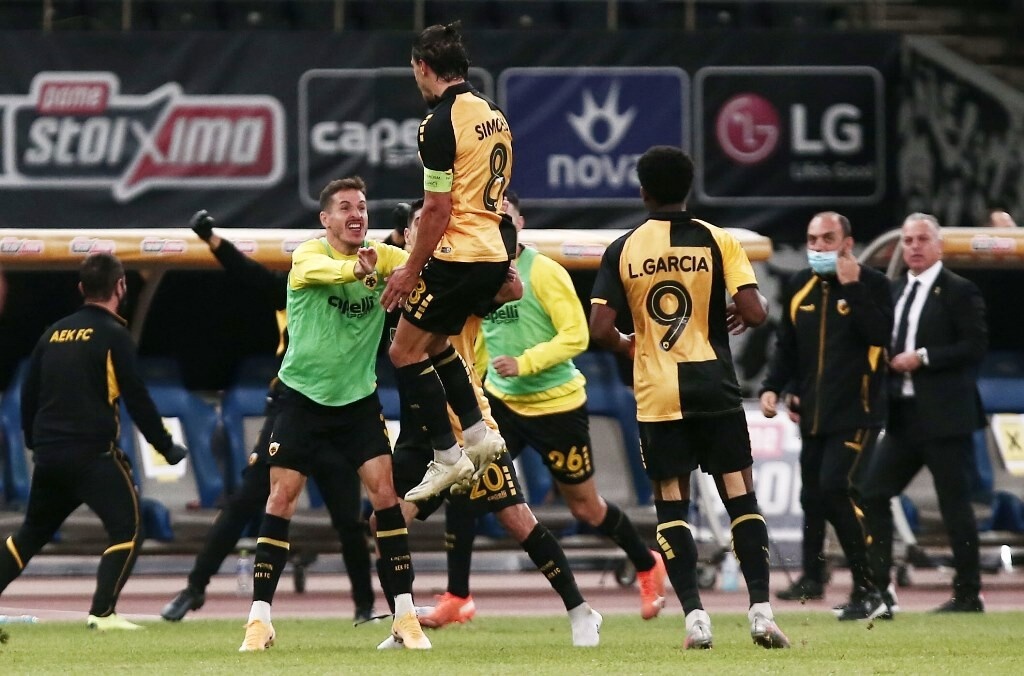 ΑΕΚ-Βόλφσμπουργκ: O Σιμόες το ΄χει ξανακάνει στο ίδιο τέρμα με τακουνάκι (video+photos)