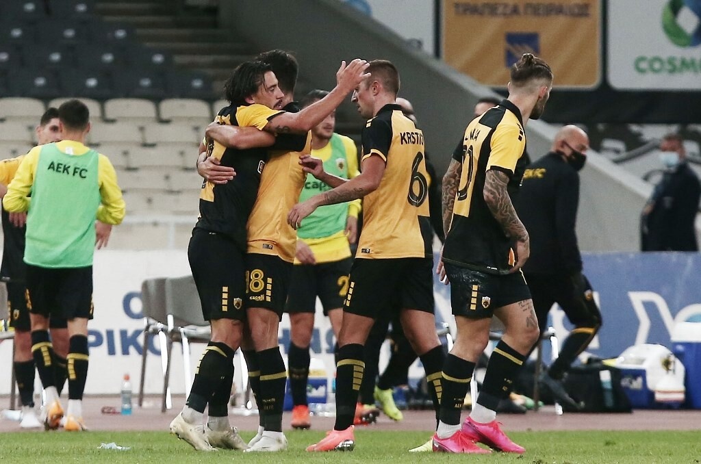 ΑΕΚ-Βόλφσμπουργκ: O Σιμόες το ΄χει ξανακάνει στο ίδιο τέρμα με τακουνάκι (video+photos)