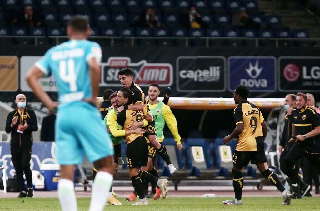 ΑΕΚ-Βόλφσμπουργκ: O Σιμόες το ΄χει ξανακάνει στο ίδιο τέρμα με τακουνάκι (video+photos)