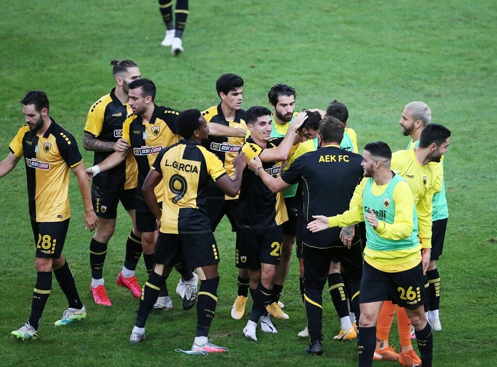 ΑΕΚ-Βόλφσμπουργκ: O Σιμόες το ΄χει ξανακάνει στο ίδιο τέρμα με τακουνάκι (video+photos)