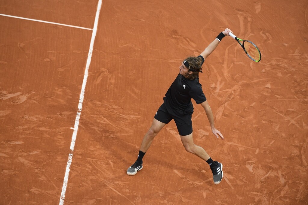 Roland Garros: Άνετη πρόκριση στους «16» για τον Στέφανο Τσιτσιπά (video)