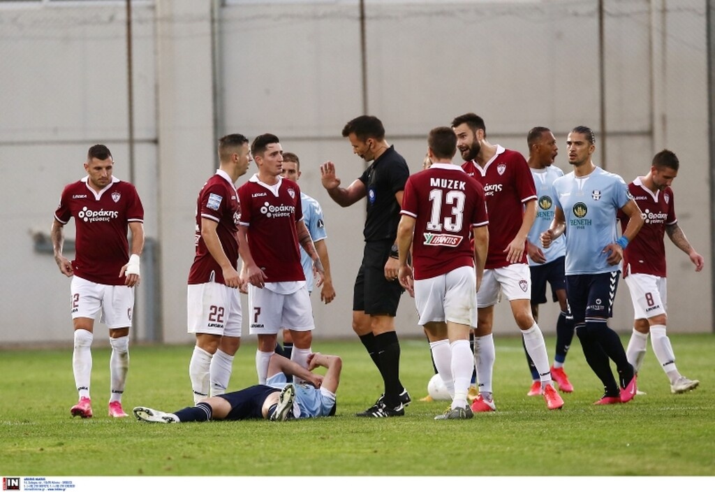 Απόλλων Σμύρνης-ΑΕΛ: Πάγωσαν όλοι στο 30', σοβαρός τραυματισμός στη Ριζούπολη