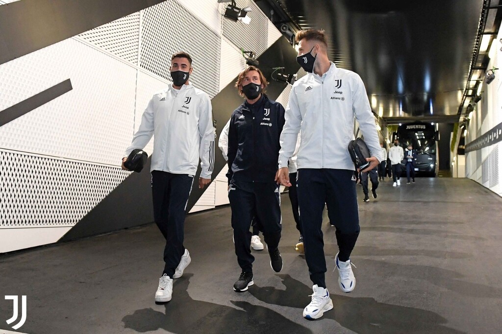 Κανονικά στο γήπεδο η Γιουβέντους- Απάντησε με κενή ενδεκάδα η Νάπολι (photos)