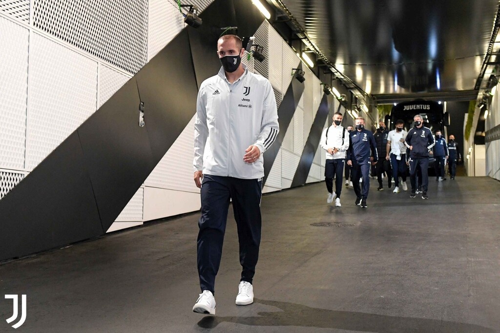 Κανονικά στο γήπεδο η Γιουβέντους- Απάντησε με κενή ενδεκάδα η Νάπολι (photos)