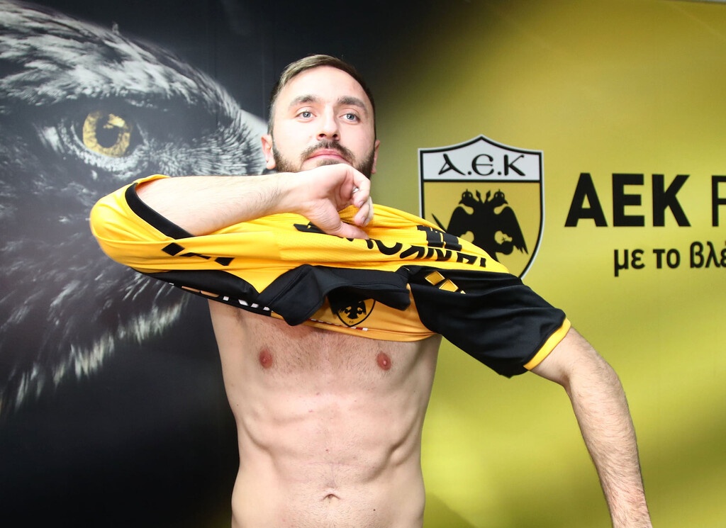 ΑΕΚ: Στα «κιτρινόμαυρα» ο Τάνκοβιτς έως το 2024 (photos)