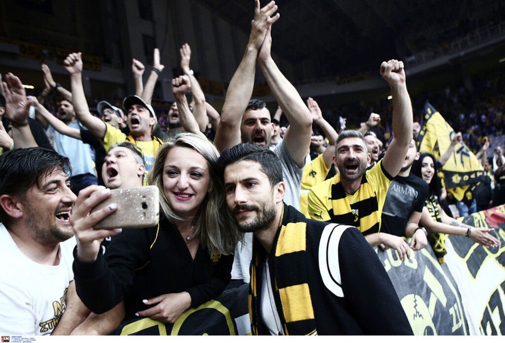 Τίτλους τέλους ο Κονέ! (photos)