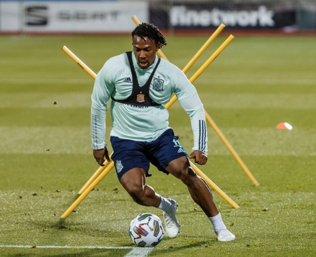 Τραορέ: «Απλά... μεγαλώνουν οι μύες μου» (photos)