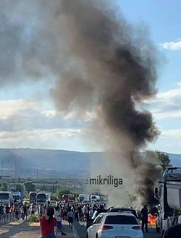 Ομάδα της Football League «εγκλωβίστηκε» στο Ζευγολατιό λόγω... Ρόμά (photos)