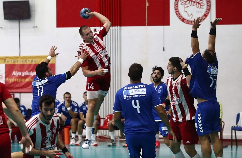 Handball Premier: Άνετες νίκες για ΑΕΚ, Ολυμπιακό