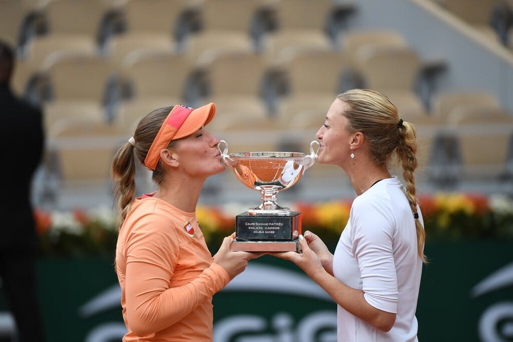 Roland Garros: Repeat στο Παρίσι οι Μλαντένοβιτς και Μπάμπος στο διπλό γυναικών (photos+videos)