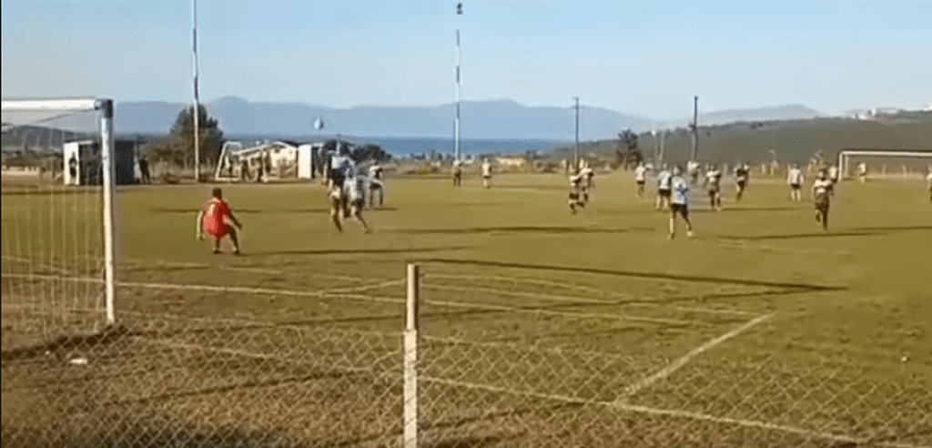 Γκολάρα αλά Ζλάταν σε αγώνα τοπικού πρωταθλήματος (video)