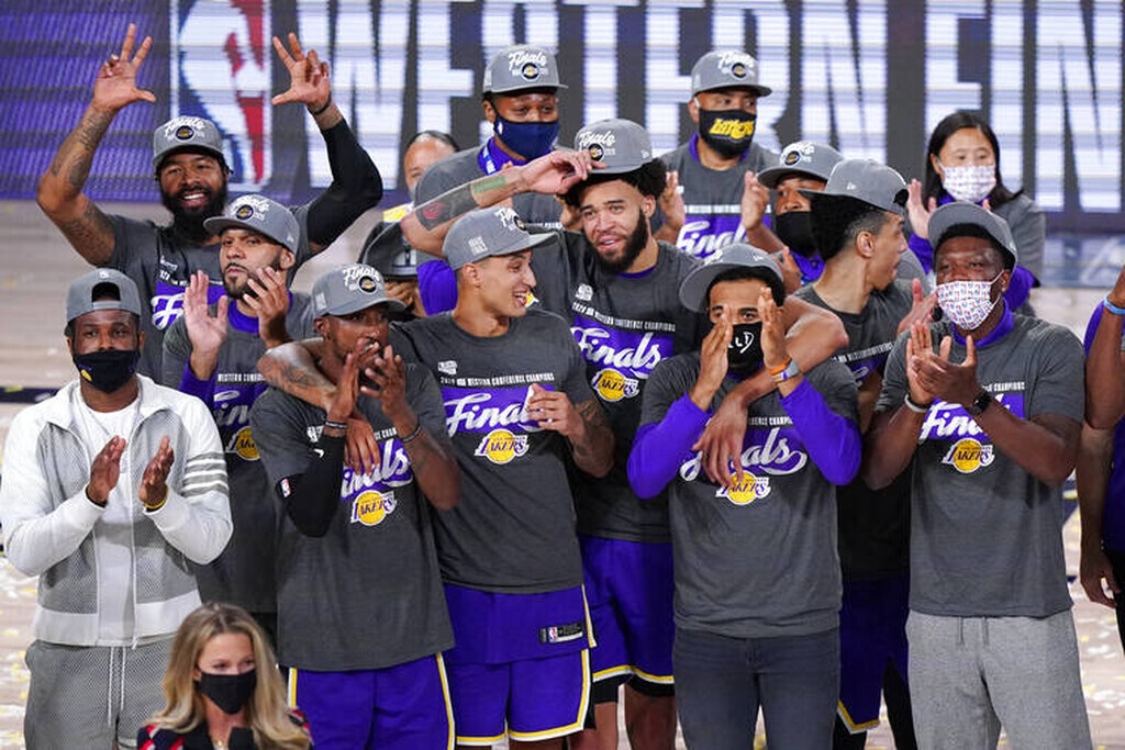 NBA: Συγκλονιστικός Λεμπρόν για Κόμπι (photos)