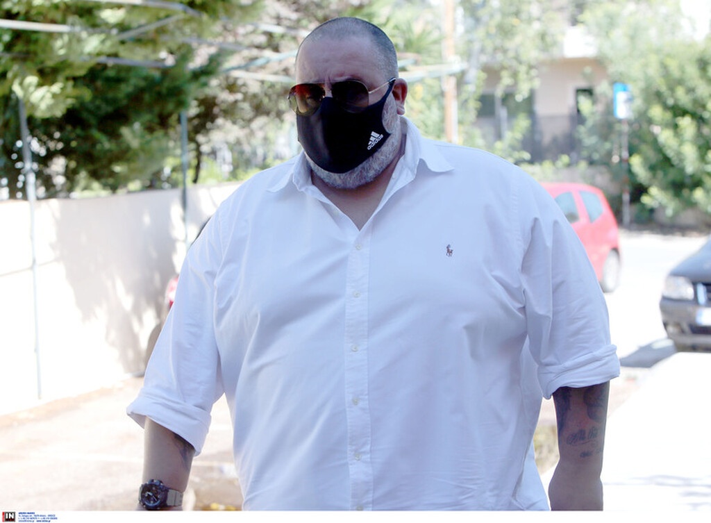 Καραπαπάς: «Πάει να καταστρέψει τη ζωή μου» (photos)