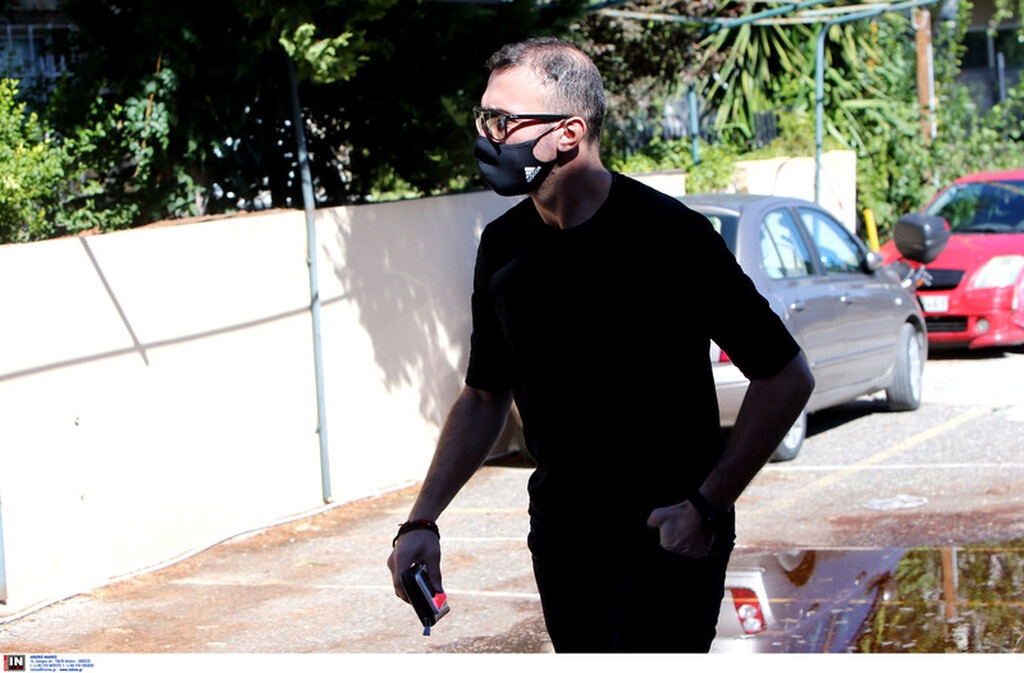 Καραπαπάς: «Πάει να καταστρέψει τη ζωή μου» (photos)