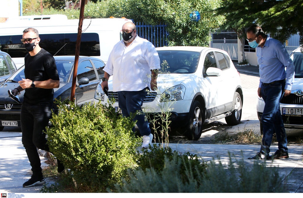 Καραπαπάς: «Πάει να καταστρέψει τη ζωή μου» (photos)
