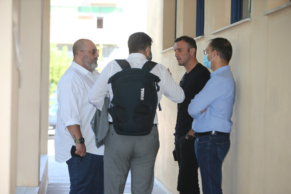 Καραπαπάς: «Πάει να καταστρέψει τη ζωή μου» (photos)