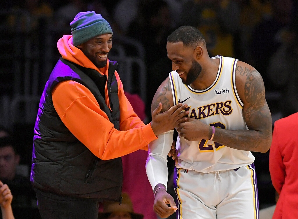 NBA: Συγκλονιστικός Λεμπρόν για Κόμπι (photos)