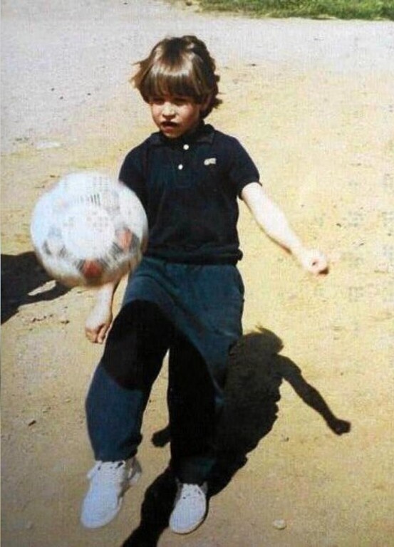 Από παιδάκι φαινόταν η έφεσή του στο ποδόσφαιρο...