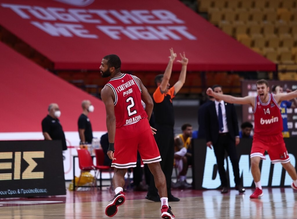 Ολυμπιακός-Μακάμπι: To buzzer-beater του Χάρισον στο ΣΕΦ (photos+video)