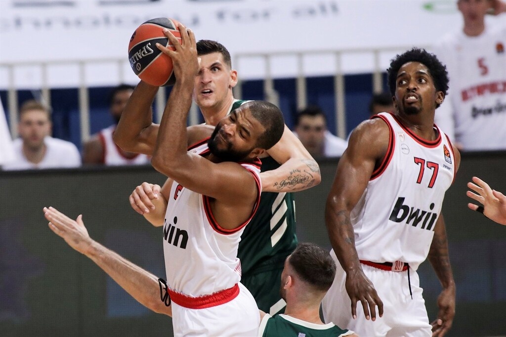 Χάρισον: «Μεγάλη ευκαιρία ο Ολυμπιακός» (photos)